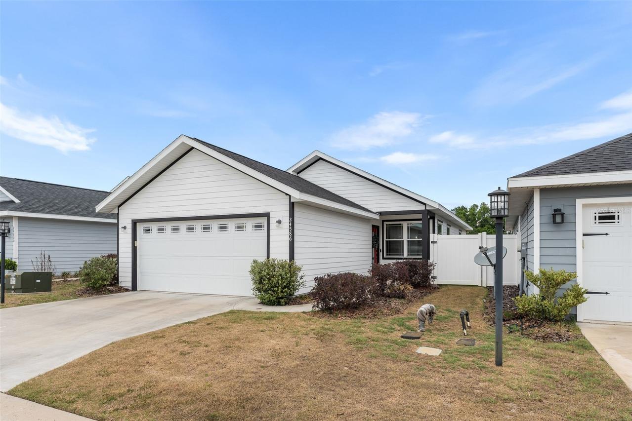 24586 SW 17th Pl., Newberry, FL 32669