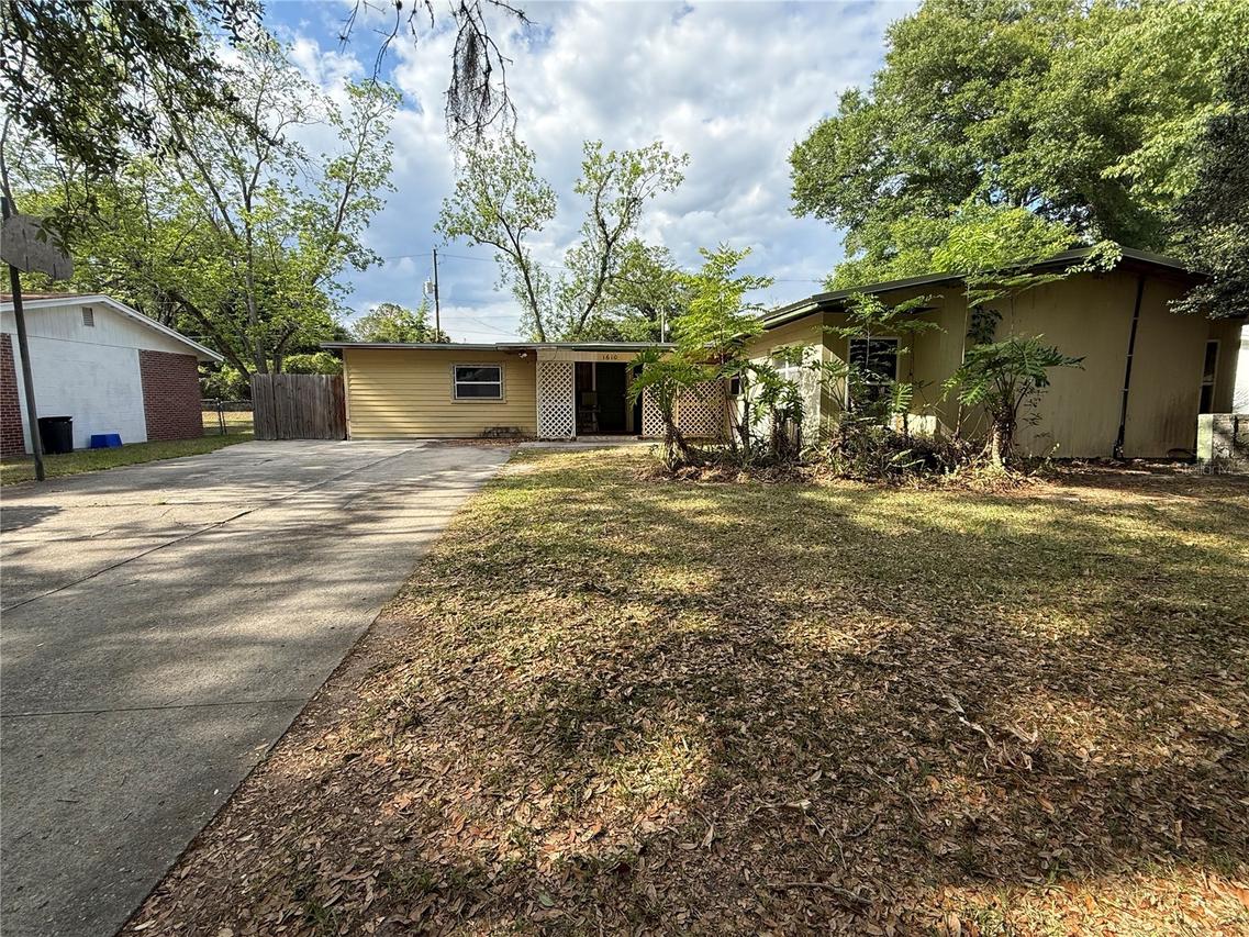 1610 NE 19th Pl., Gainesville, FL 32609