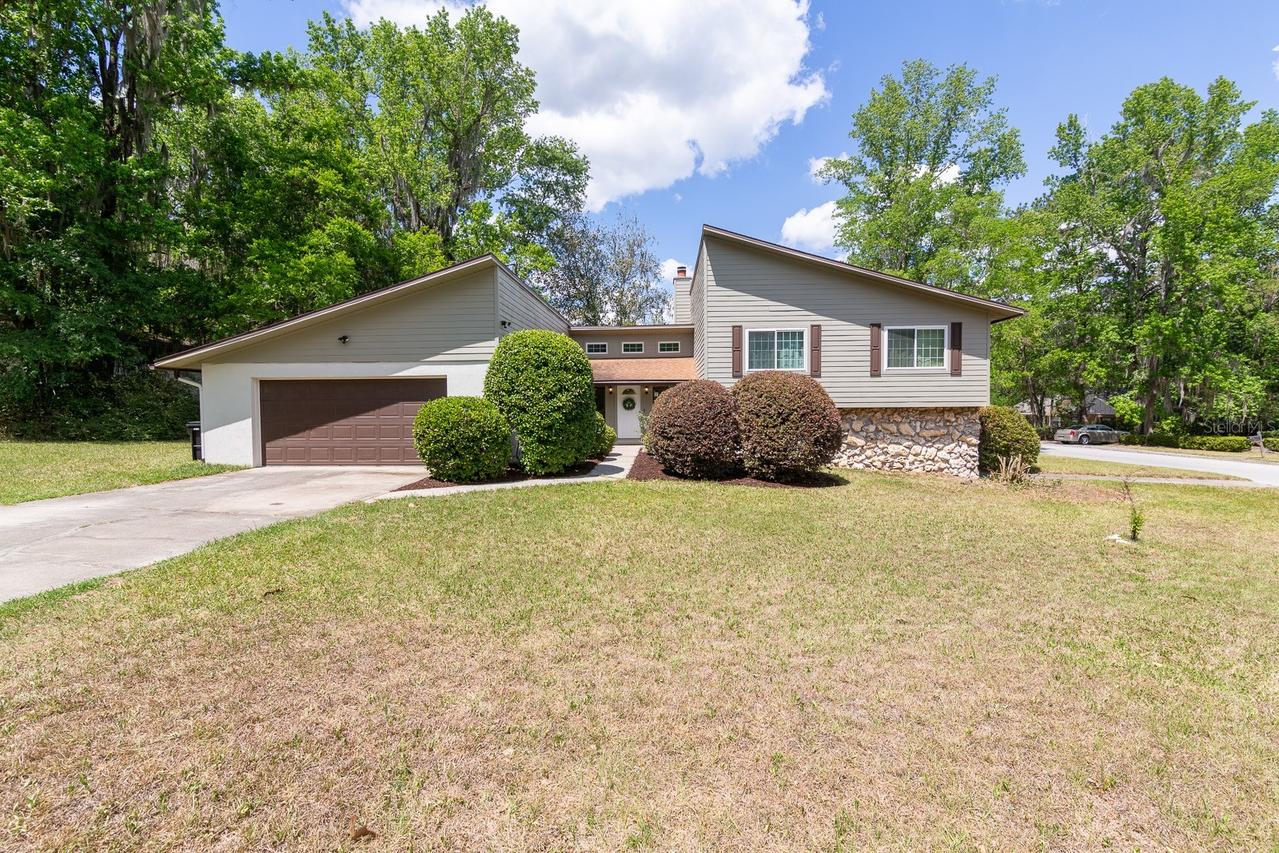 612 NW 101st St., Gainesville, FL 32607