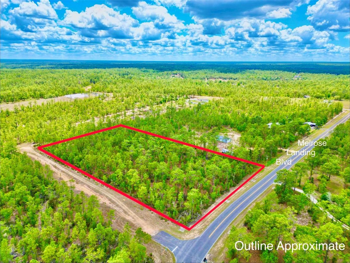 Melrose Landing Blvd, Hawthorne, FL 32640