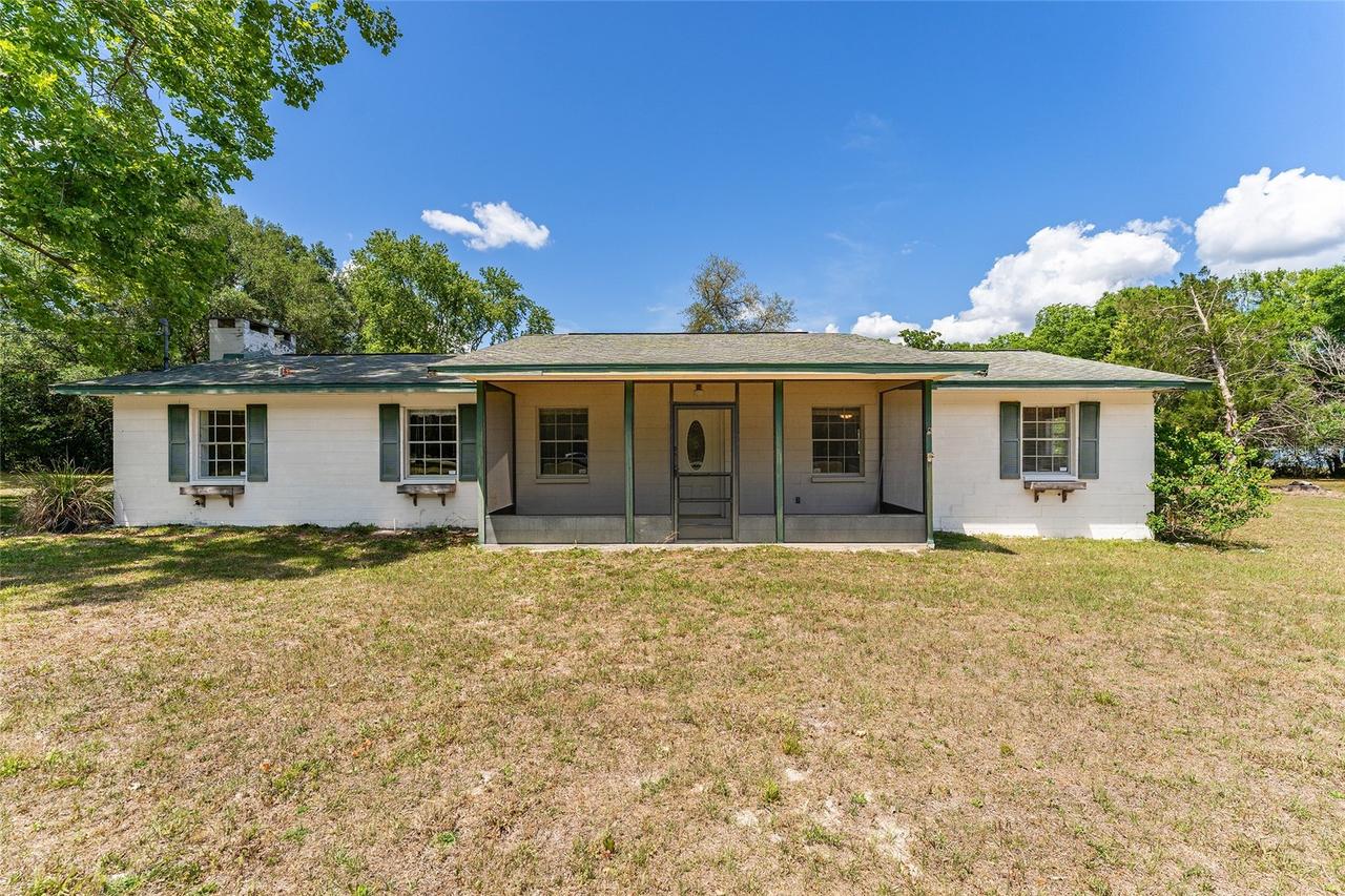 415 SE Adams St., High Springs, FL 32643