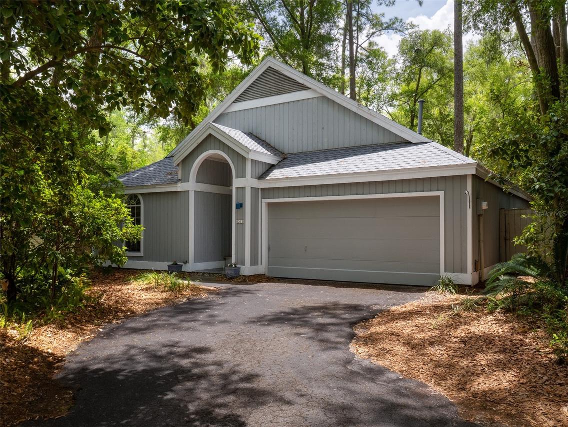 5213 SW 94th St., Gainesville, FL 32608
