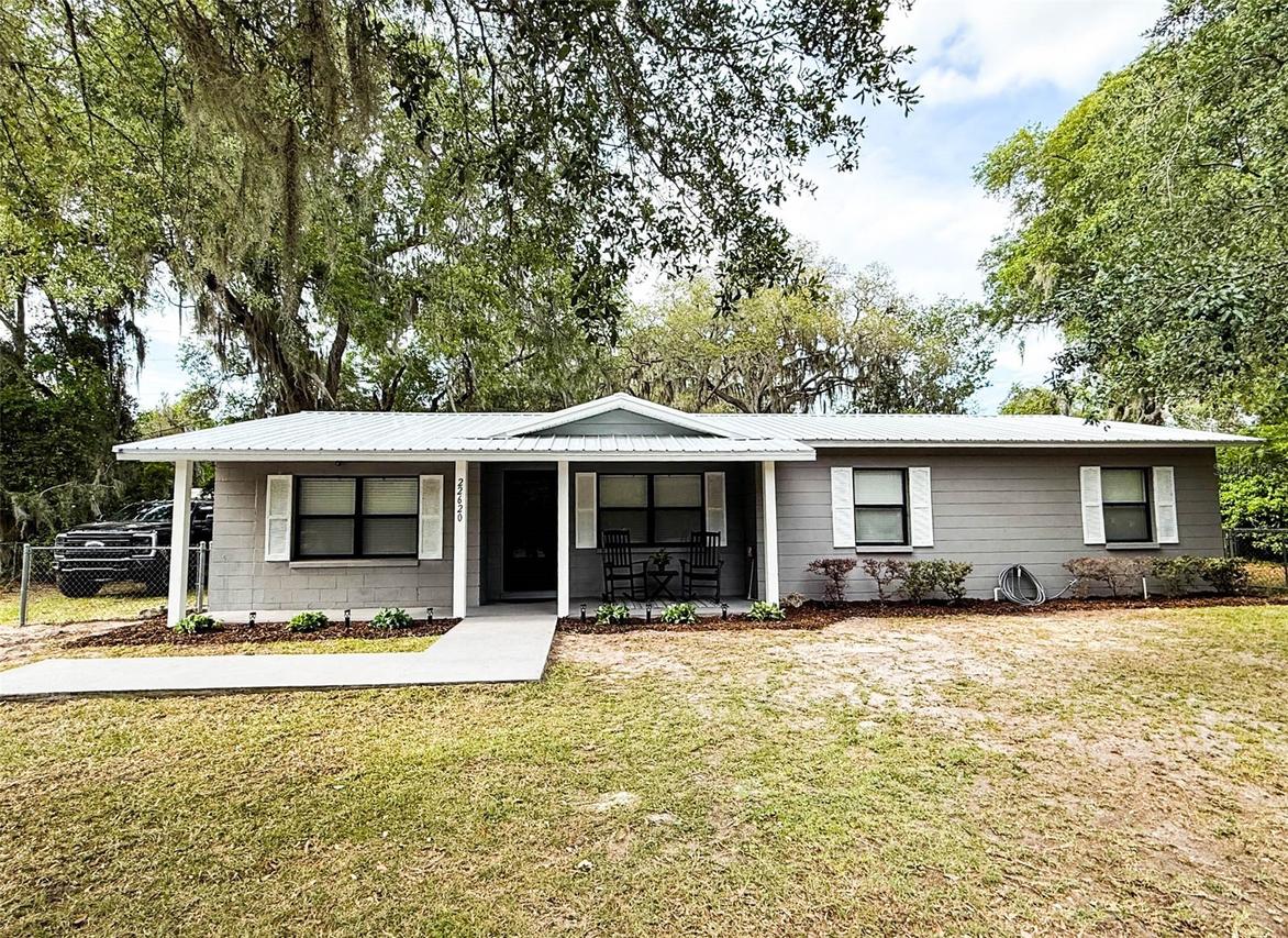 22620 SE Hawthorne Rd., Hawthorne, FL 32640