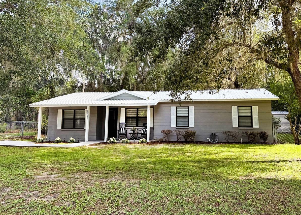 22620 SE Hawthorne Rd., Hawthorne, FL 32640