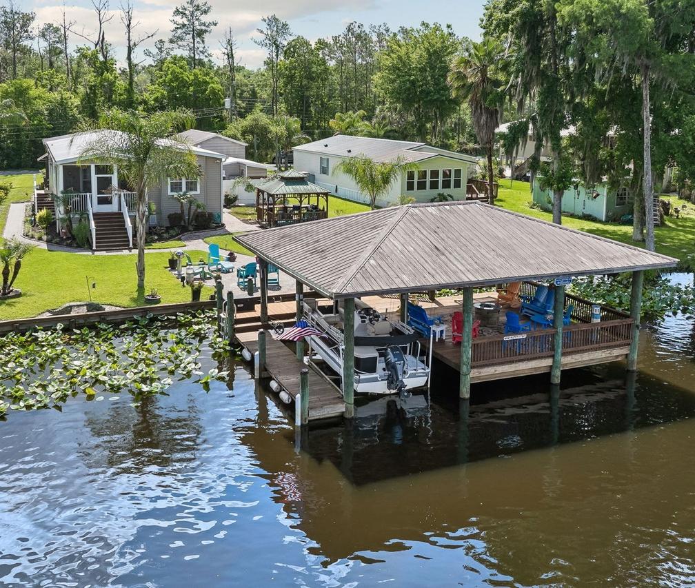 329 Paradise Cir., Satsuma, FL 32189