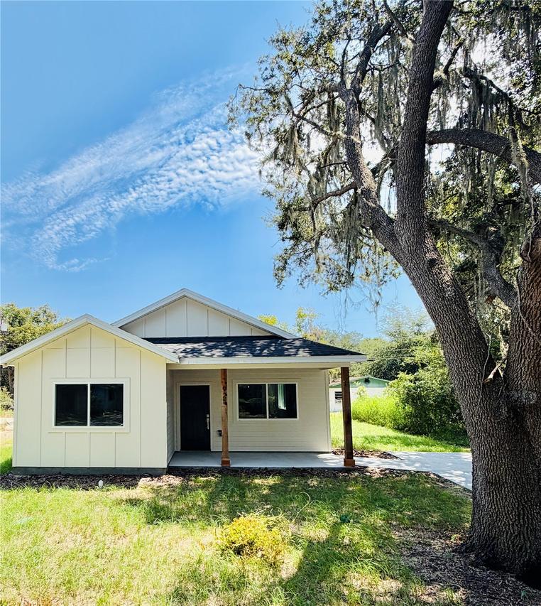 925 NE 17th Dr., Gainesville, FL 32641