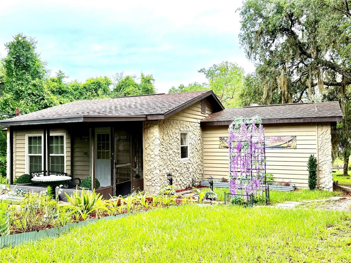 208 Ashley St., Hawthorne, FL 32640