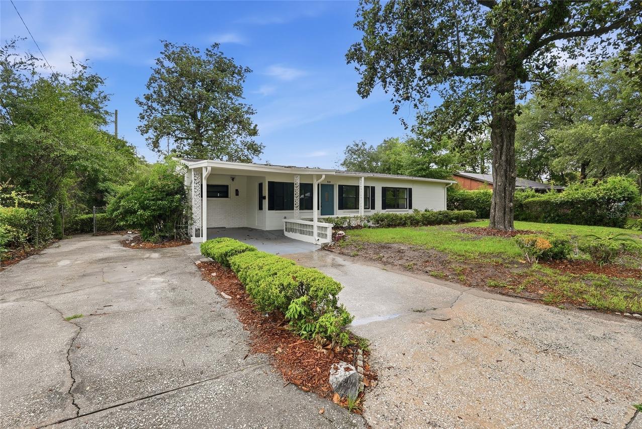 910 NE 24th St., Gainesville, FL 32641