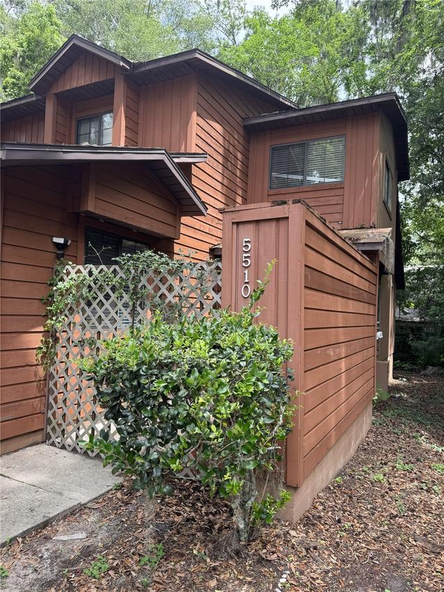 5510 SW 8th Pl., Gainesville, FL 32607