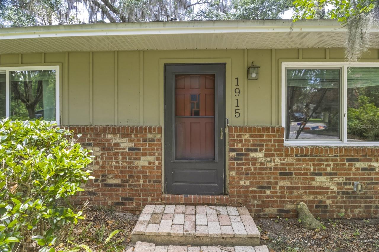 1915 NW 42nd Pl., Gainesville, FL 32605