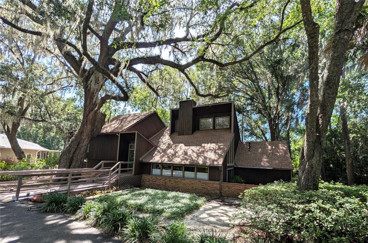 5902 SW 36th Way, Gainesville, FL 32608