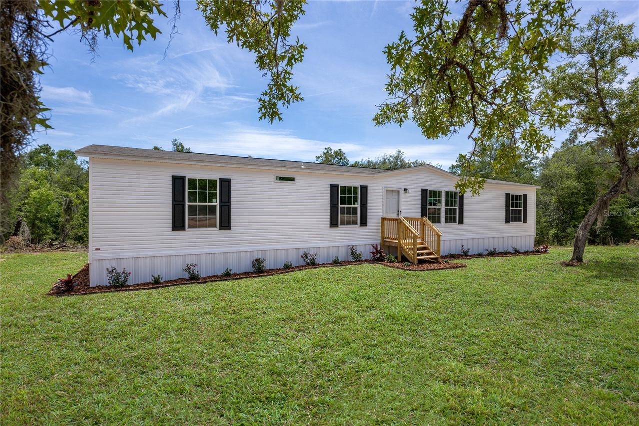 119 London Ave., Interlachen, FL 32148
