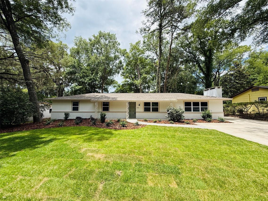 900 NW 39th Dr., Gainesville, FL 32605