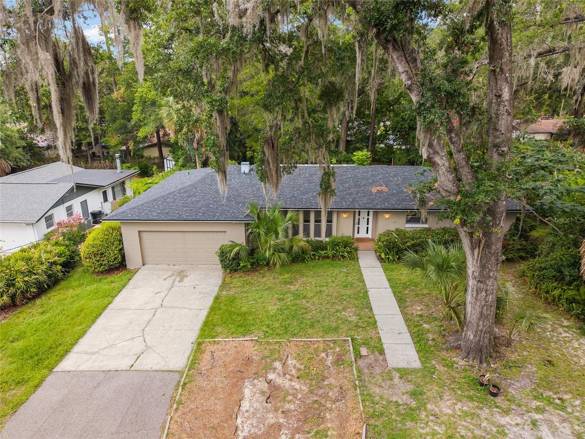 930 NW 37th Ter., Gainesville, FL 32605