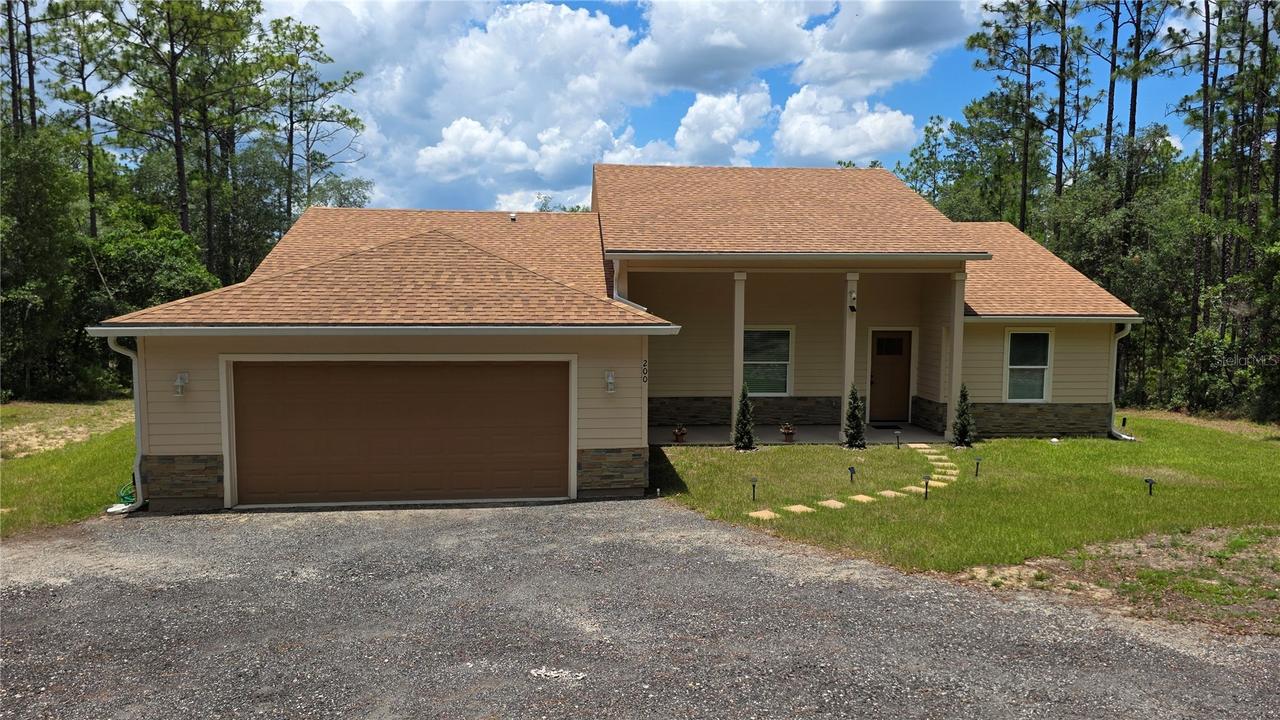 200 Hour Glass Cir., Hawthorne, FL 32640