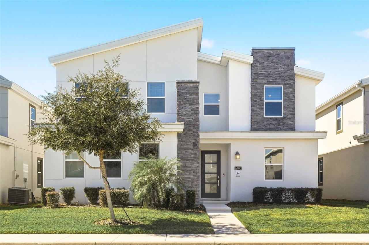 690 Drop Shot Dr., Davenport, FL 33896