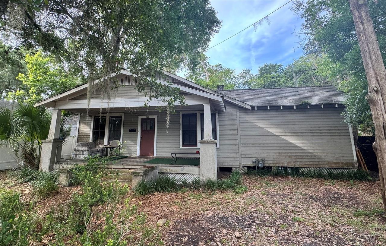 907 NW 11th Ave., Gainesville, FL 32601