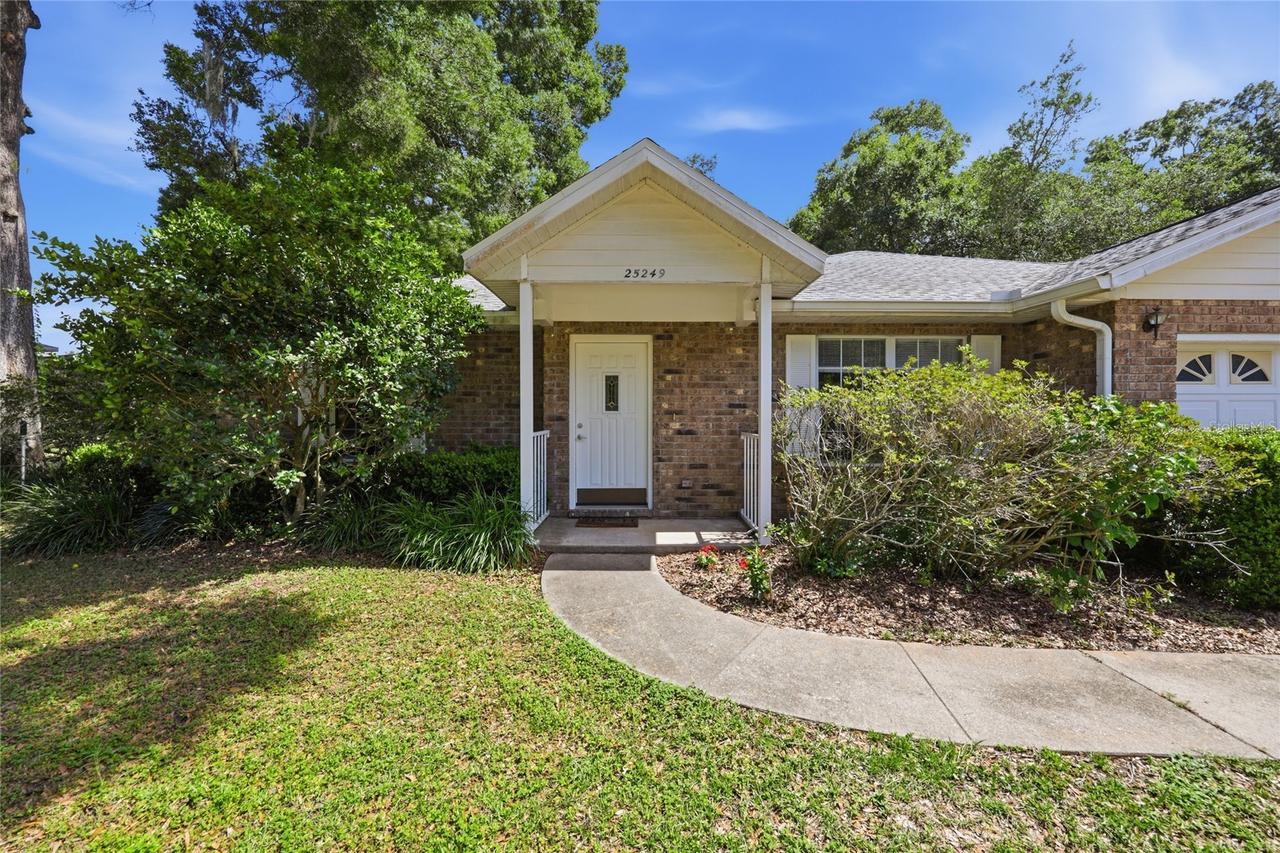 25249 SW 18th Ave., Newberry, FL 32669