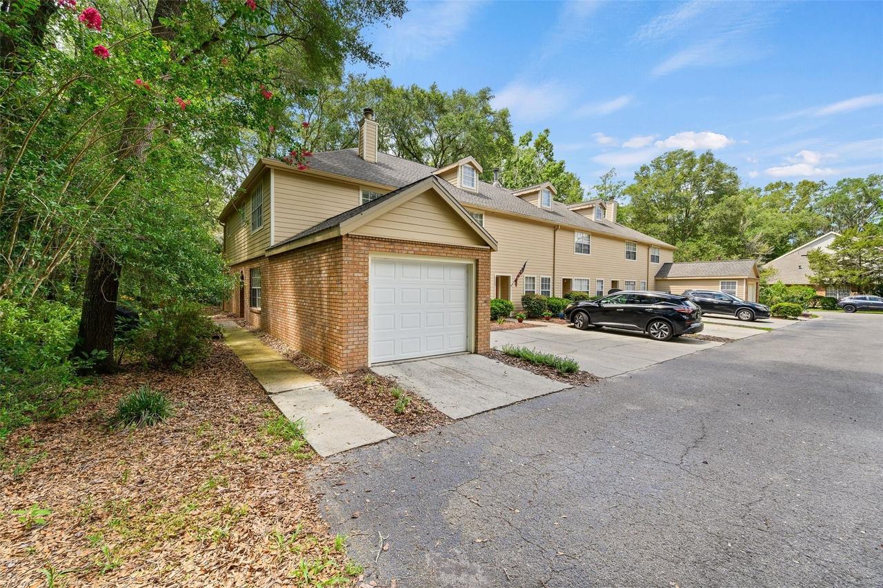 5261 SW 97th Dr., Gainesville, FL 32608