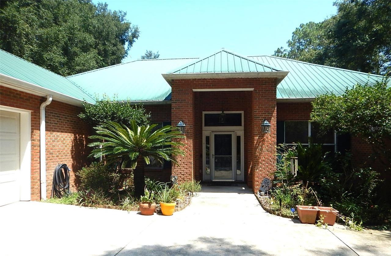 8315 Lilly Lake Rd., Melrose, FL 32666