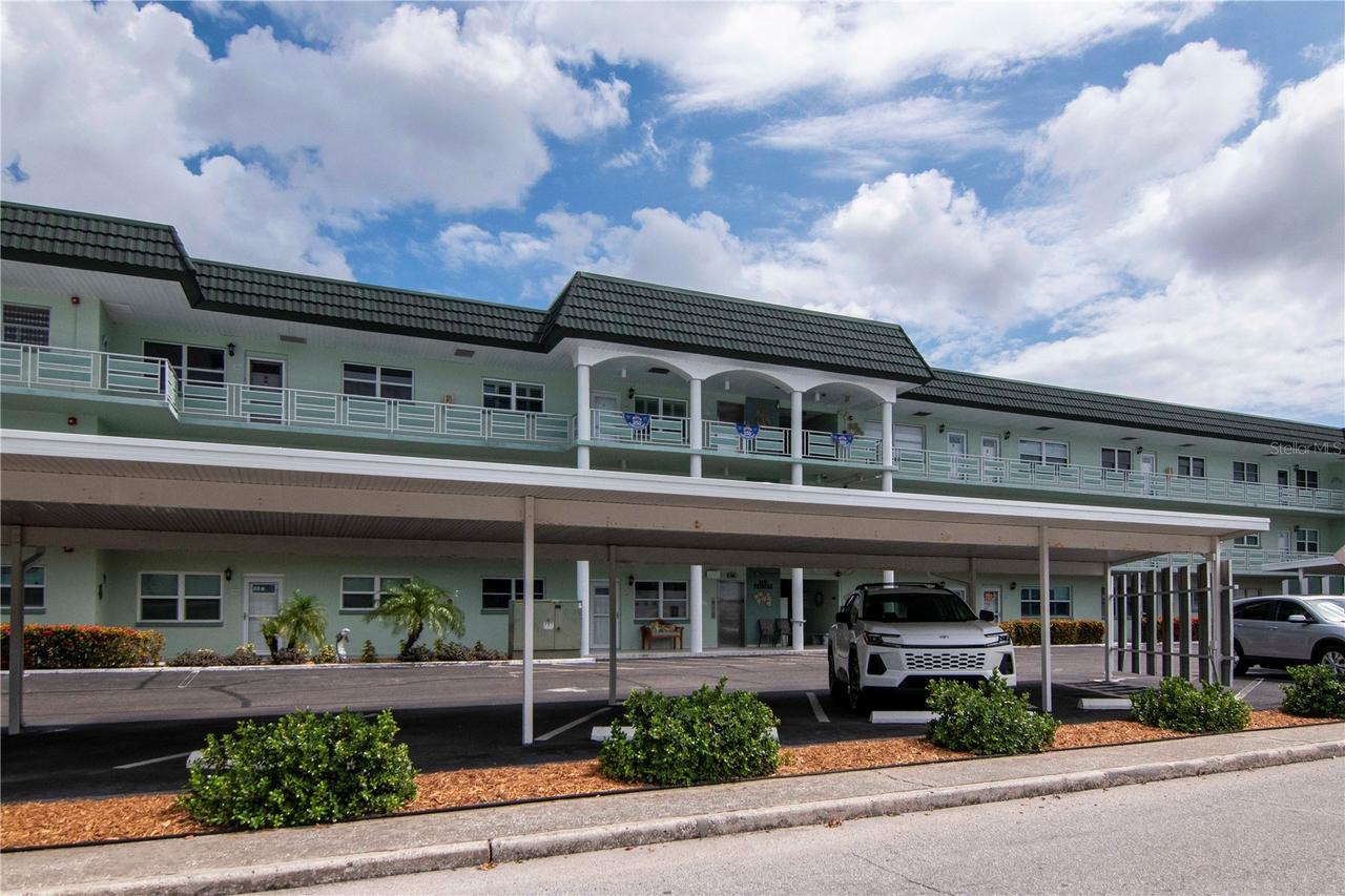 5935 30th Ave. #206, Gulfport, FL 33707