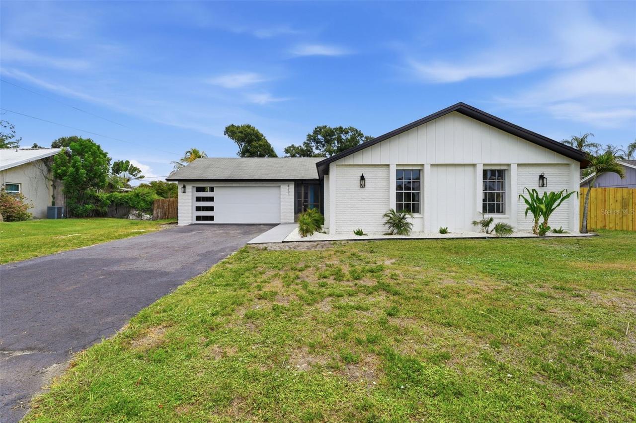 4731 Atlantic Ave., Sarasota, FL 34233