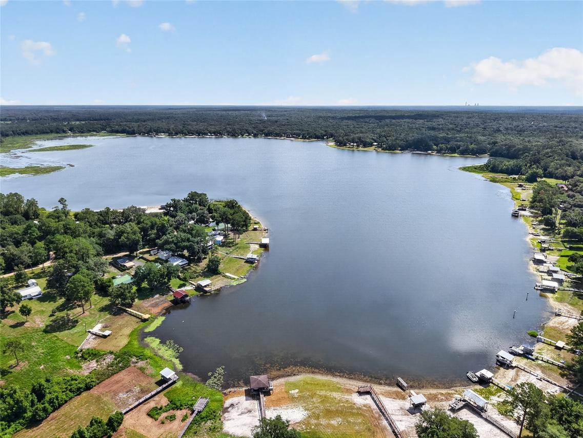 148 Lake Shore Ter., Interlachen, FL 32148
