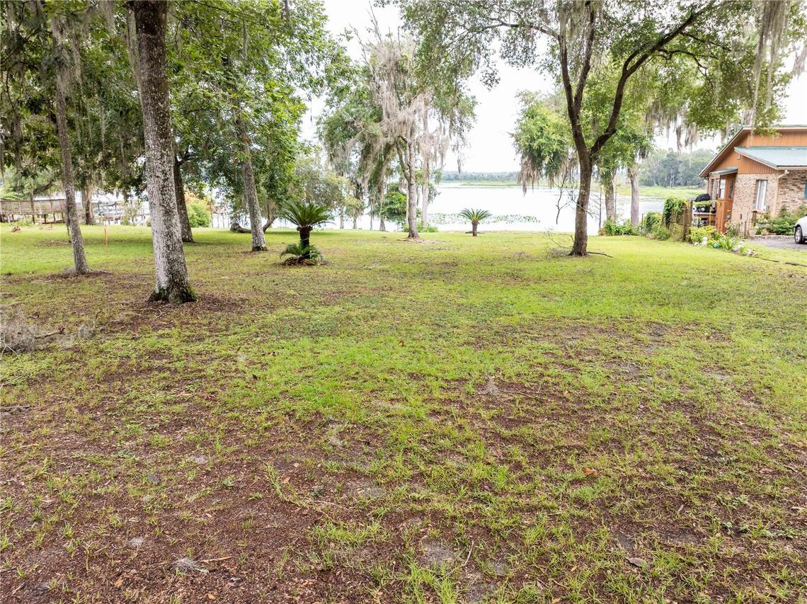 114 Little Orange Lake Dr., Hawthorne, FL 32640