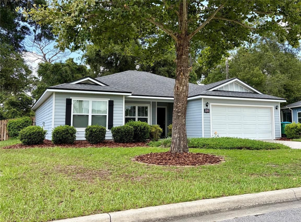 882 NW 256th Way, Newberry, FL 32669