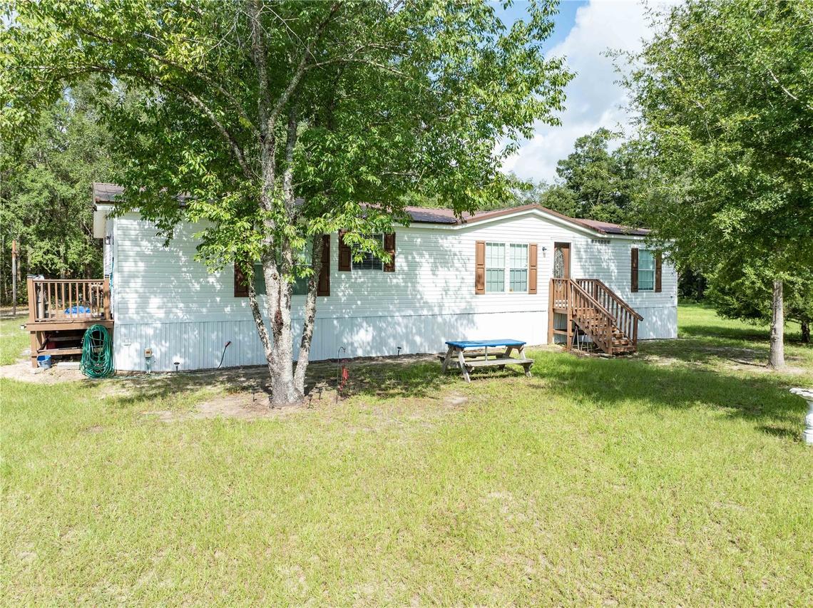 9889 NW 9th Ct., Branford, FL 32008