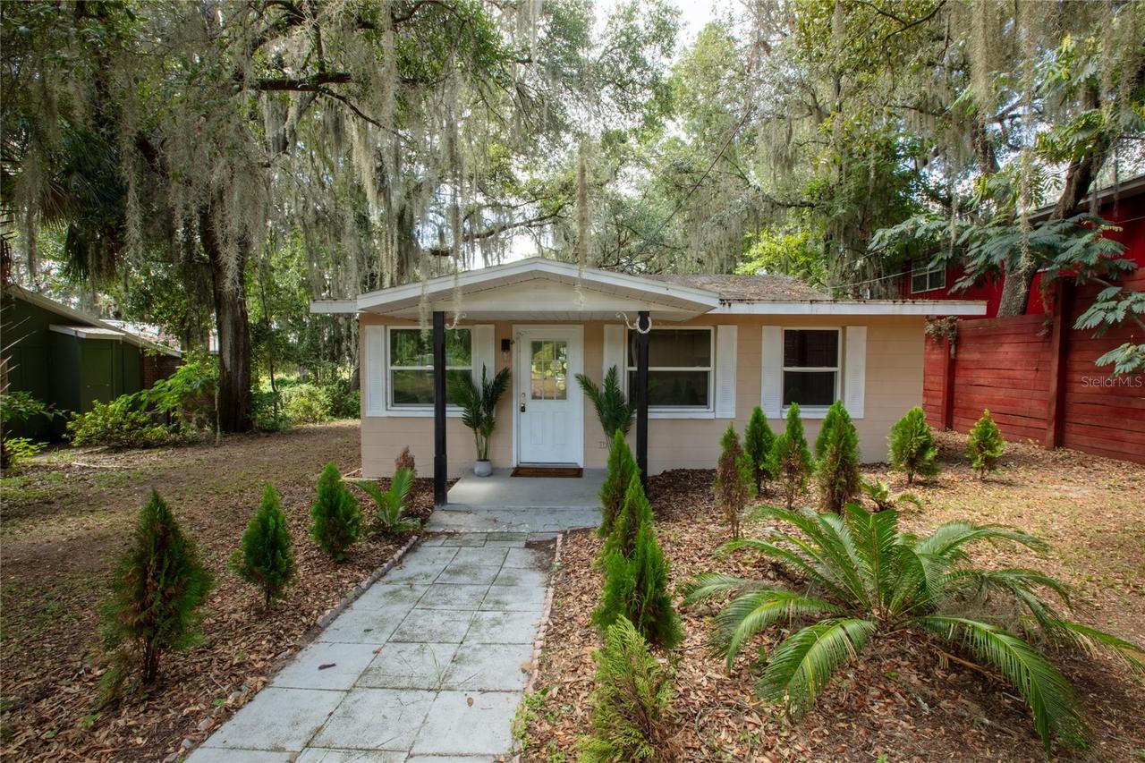 111 2nd St., Melrose, FL 32666