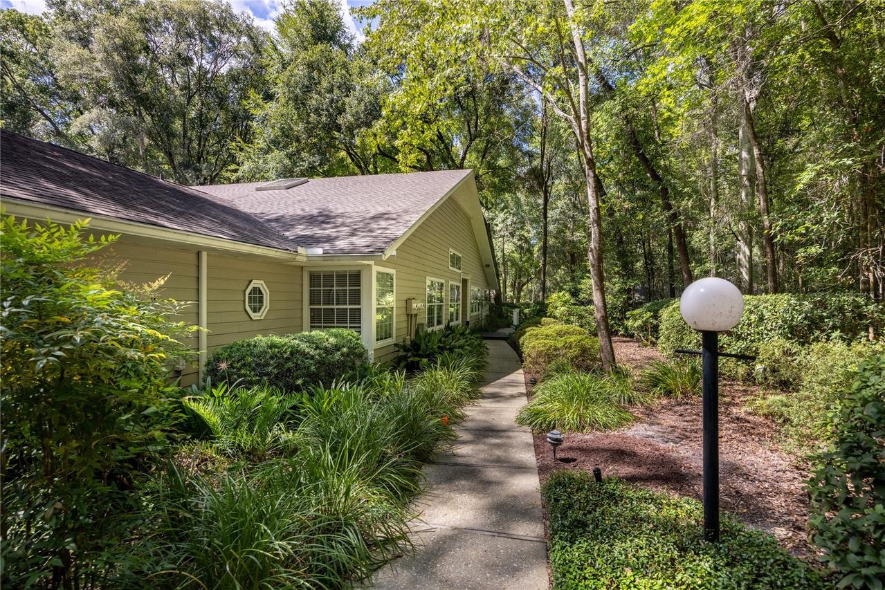 5040 SW 9th Ln., Gainesville, FL 32607