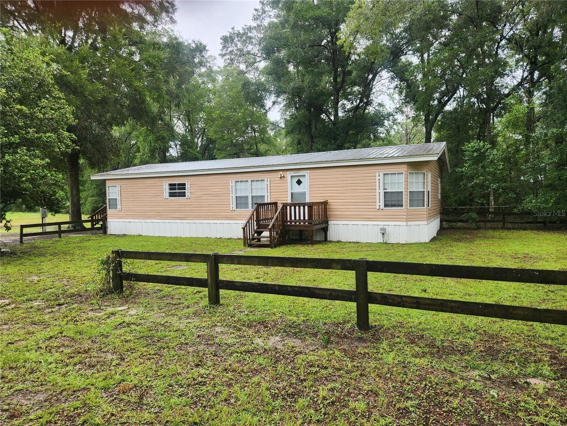 1182 NW 27th Ter., Bell, FL 32619