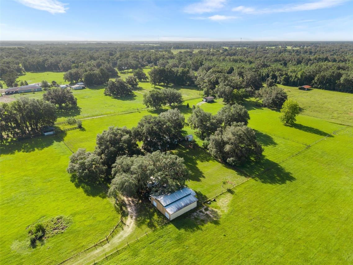 360 & 390 SE 30th Ave., Trenton, FL 32693