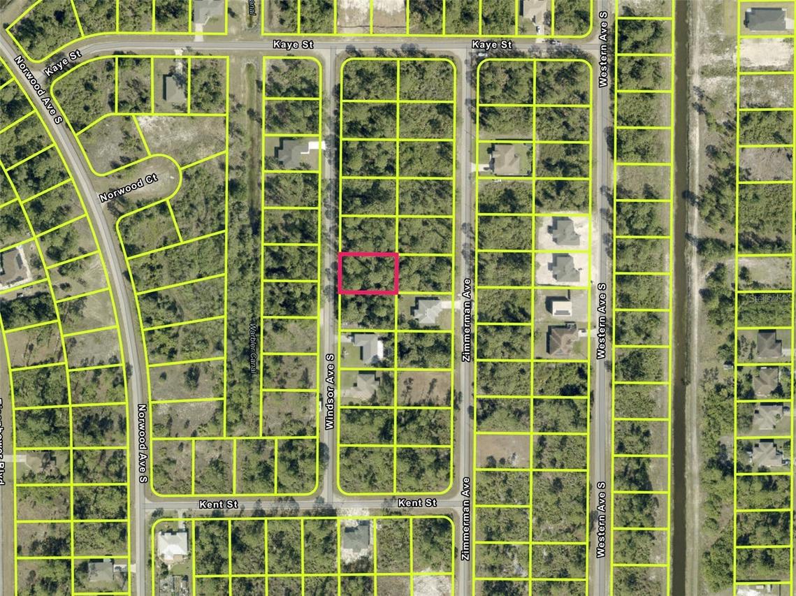 451 Windsor Ave., Lehigh Acres, FL 33974