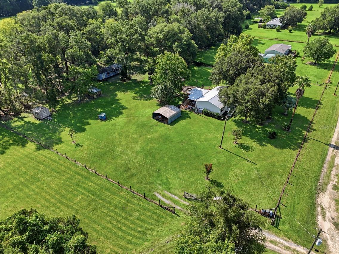 22930 NW 50th Ln., Newberry, FL 32669