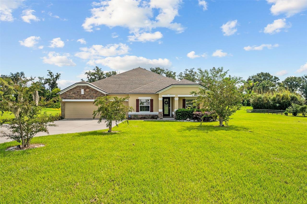 5615 SW 215th Ter., Newberry, FL 32669