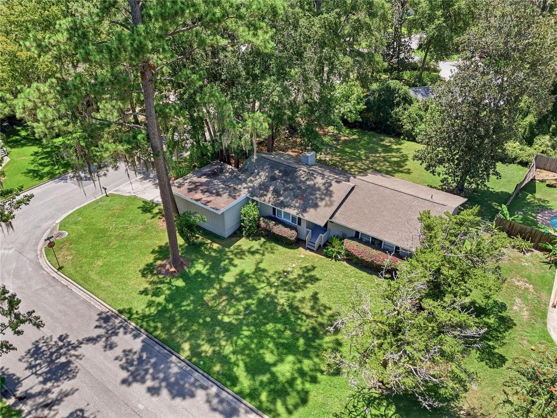 9520 NW 6th Pl., Gainesville, FL 32607