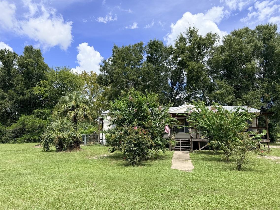 230 E Rodgers Blvd., Chiefland, FL 32626