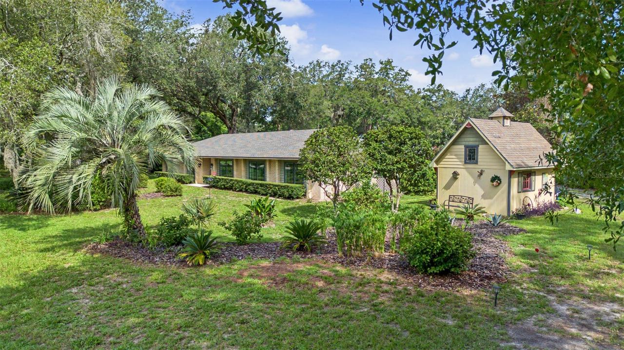 295 SE 28th St., Melrose, FL 32666
