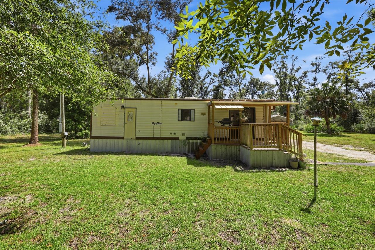 1171 NE 575th St., Old Town, FL 32680