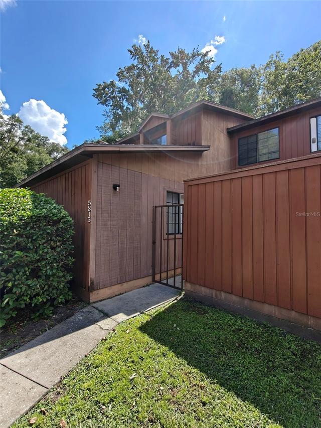 5815 SW 9th Pl., Gainesville, FL 32607