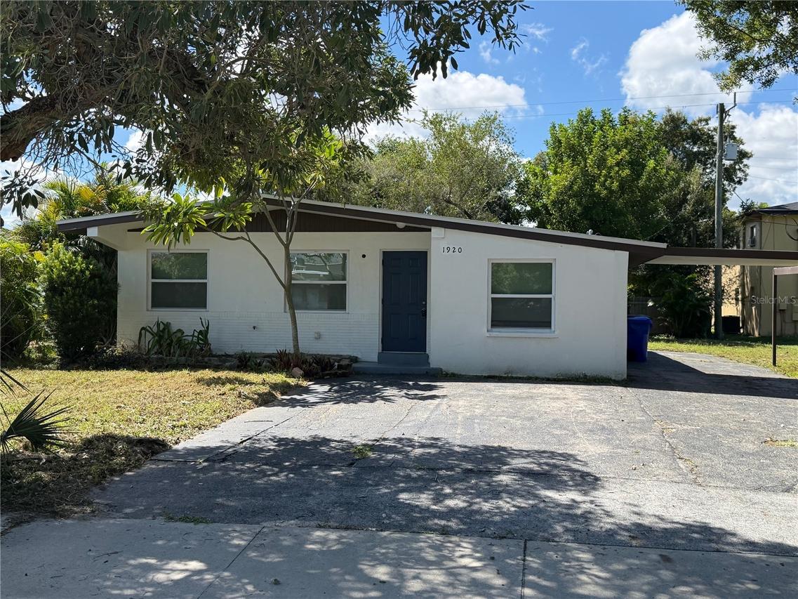 1920 Oakley Ave., Fort Myers, FL 33901