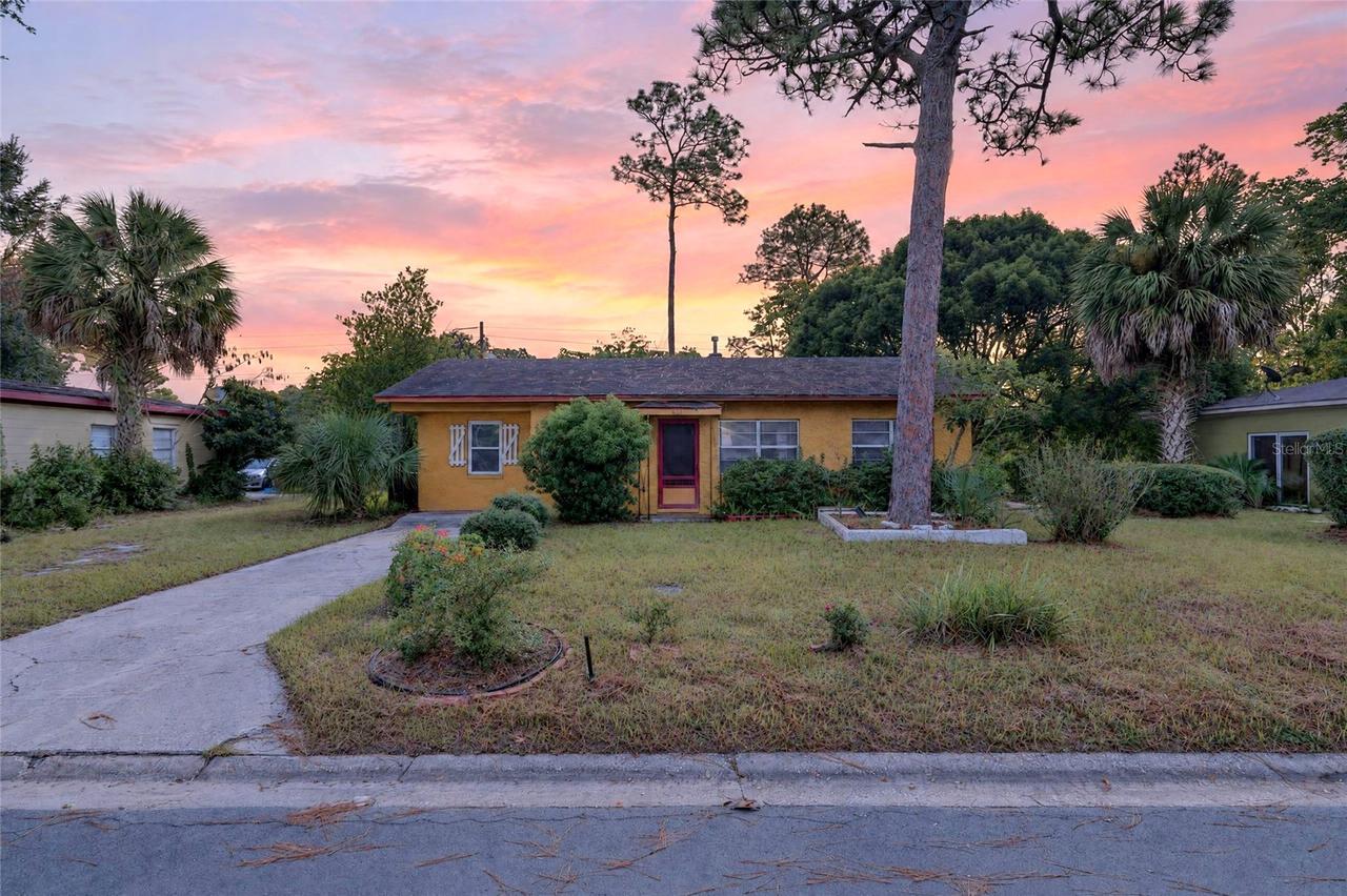 907 NE 24th St., Gainesville, FL 32641