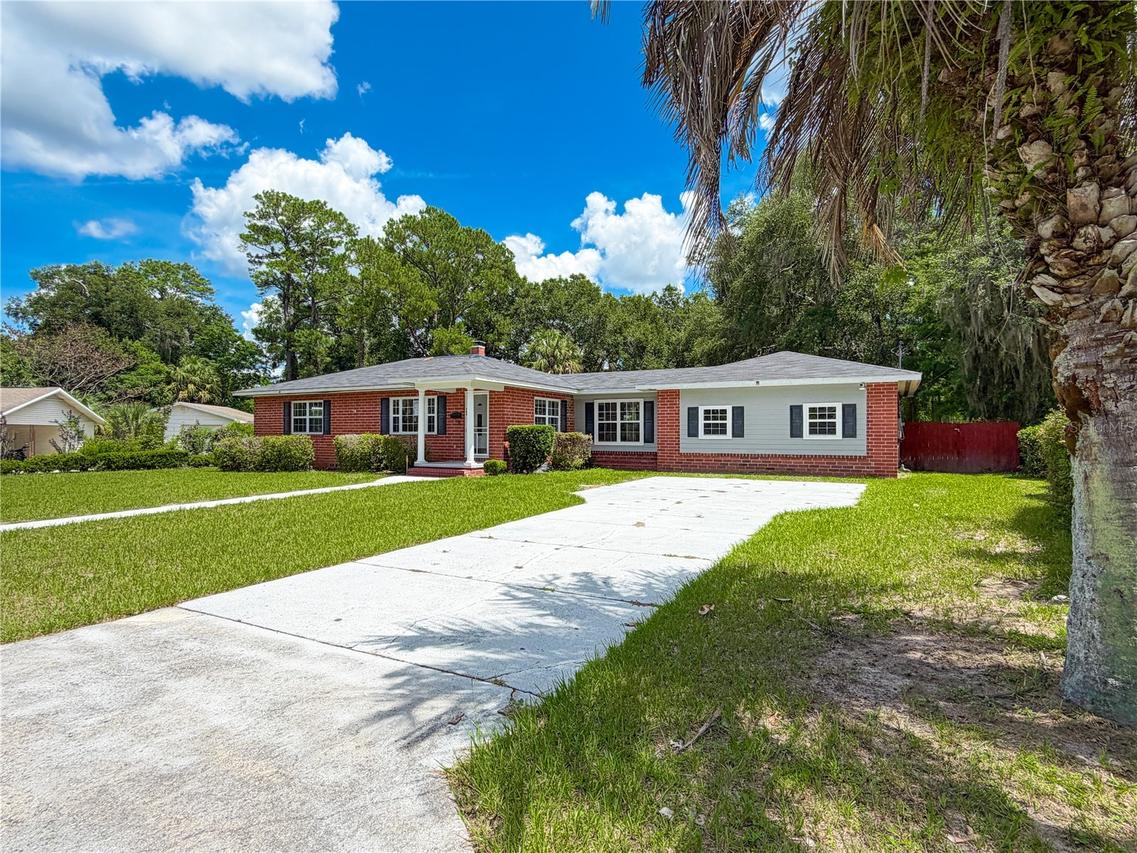 709 NW Palm Dr., Lake City, FL 32055
