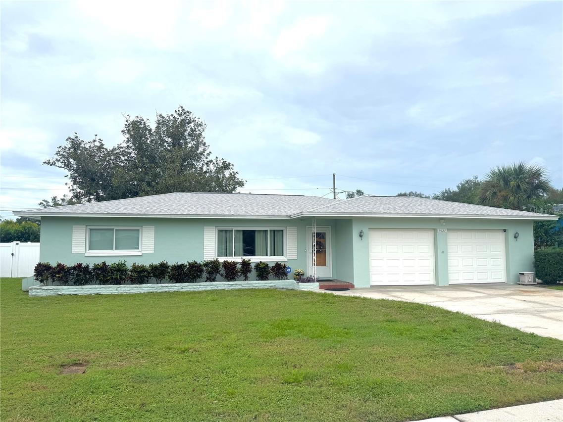 1527 Lakeview Rd., Clearwater, FL 33756
