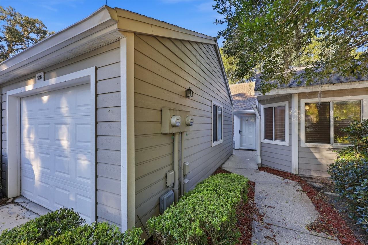916 NW 124th Dr., Newberry, FL 32669