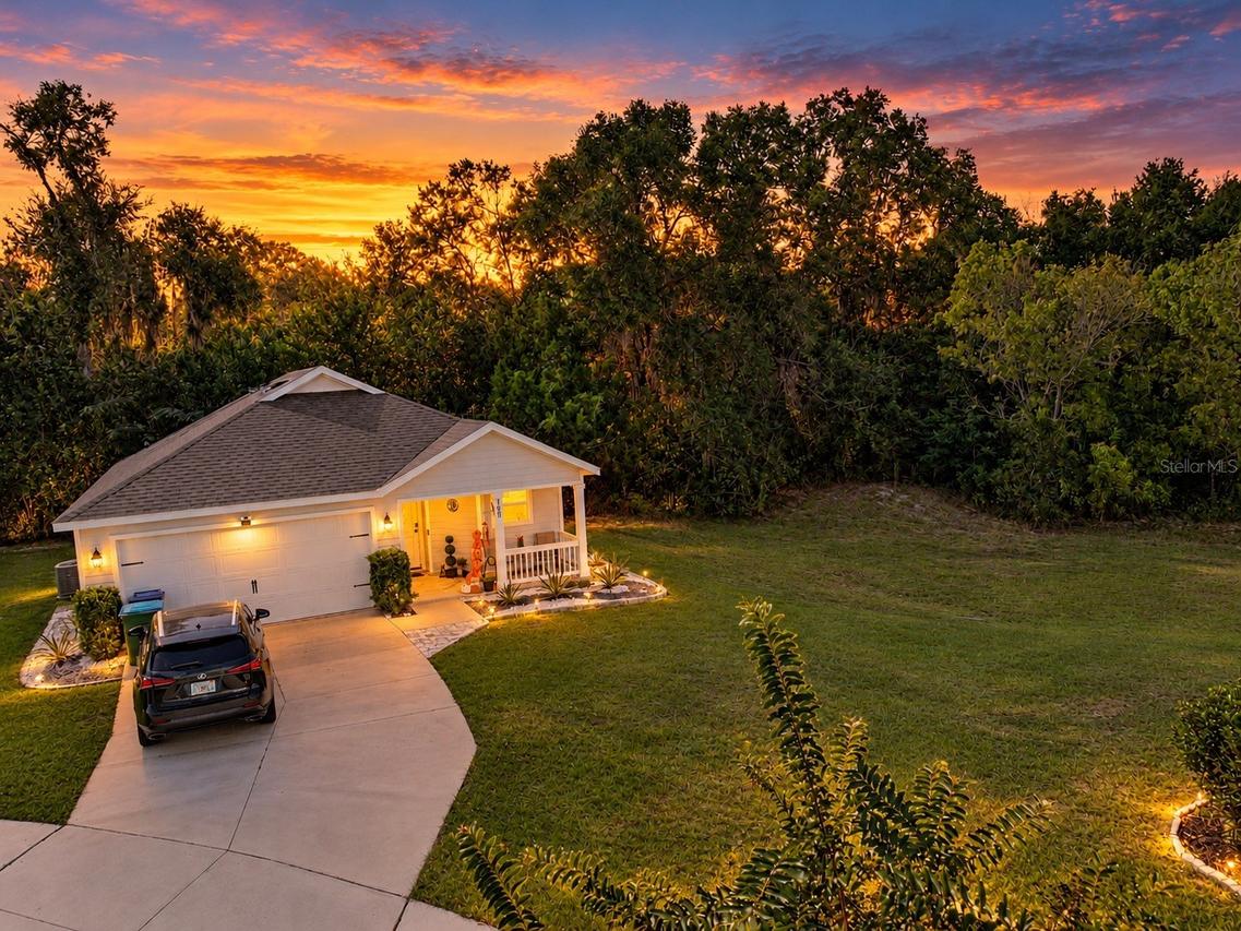 708 SW 251st Way, Newberry, FL 32669