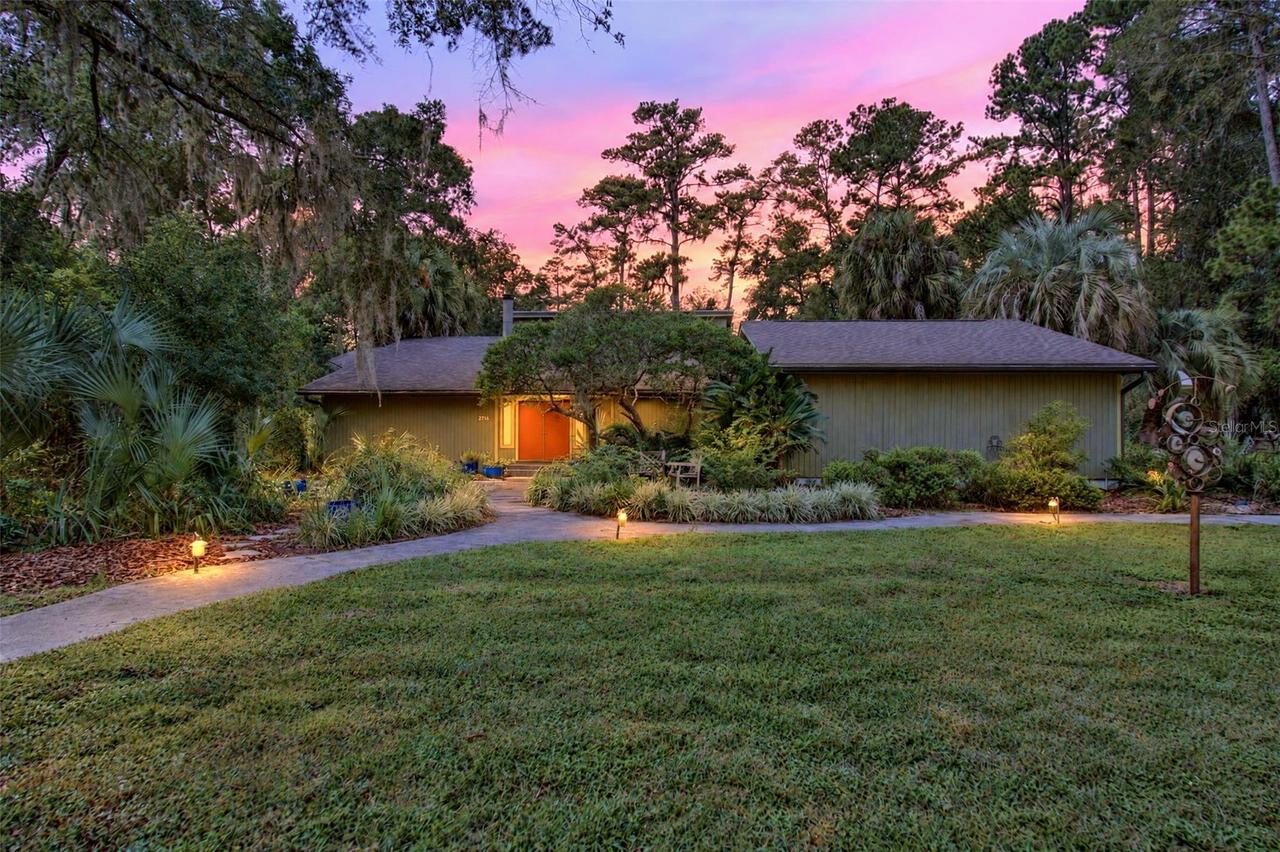 2716 NW 21st St., Gainesville, FL 32605