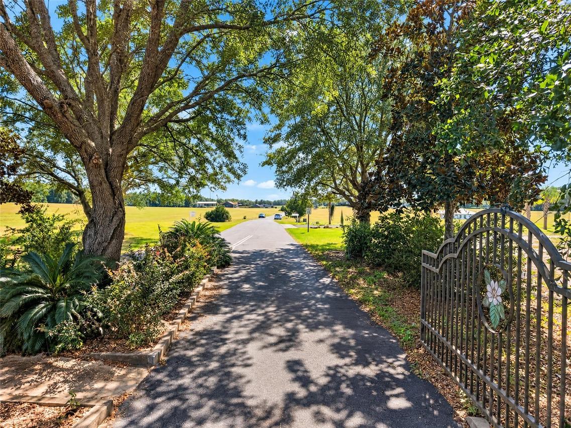 3954 NW 31st Ave., Bell, FL 32619